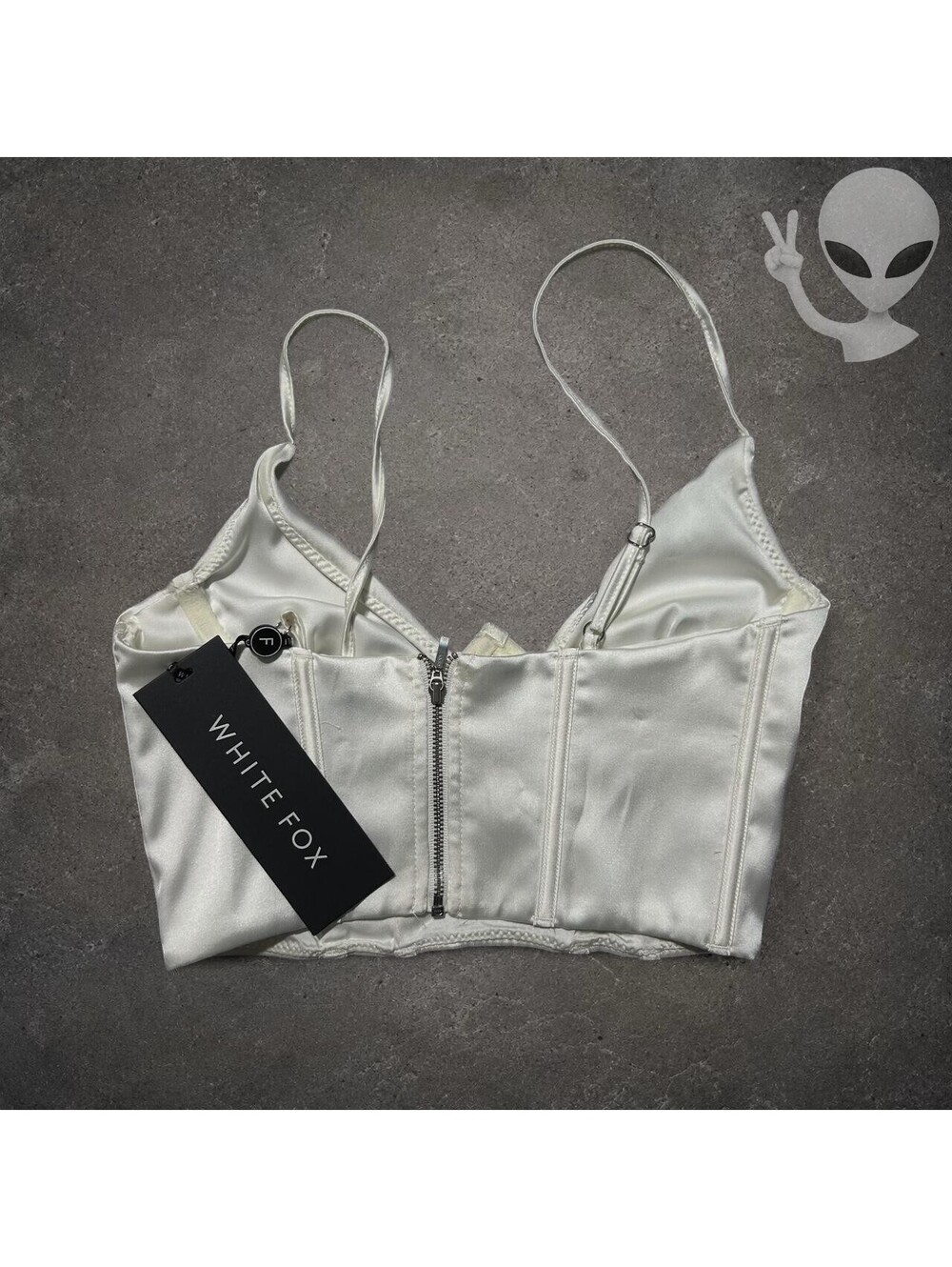White Fox Boutique Satin Corset Top Women XS White Cropped V Bar Bustier NWT - Picture 3 of 7